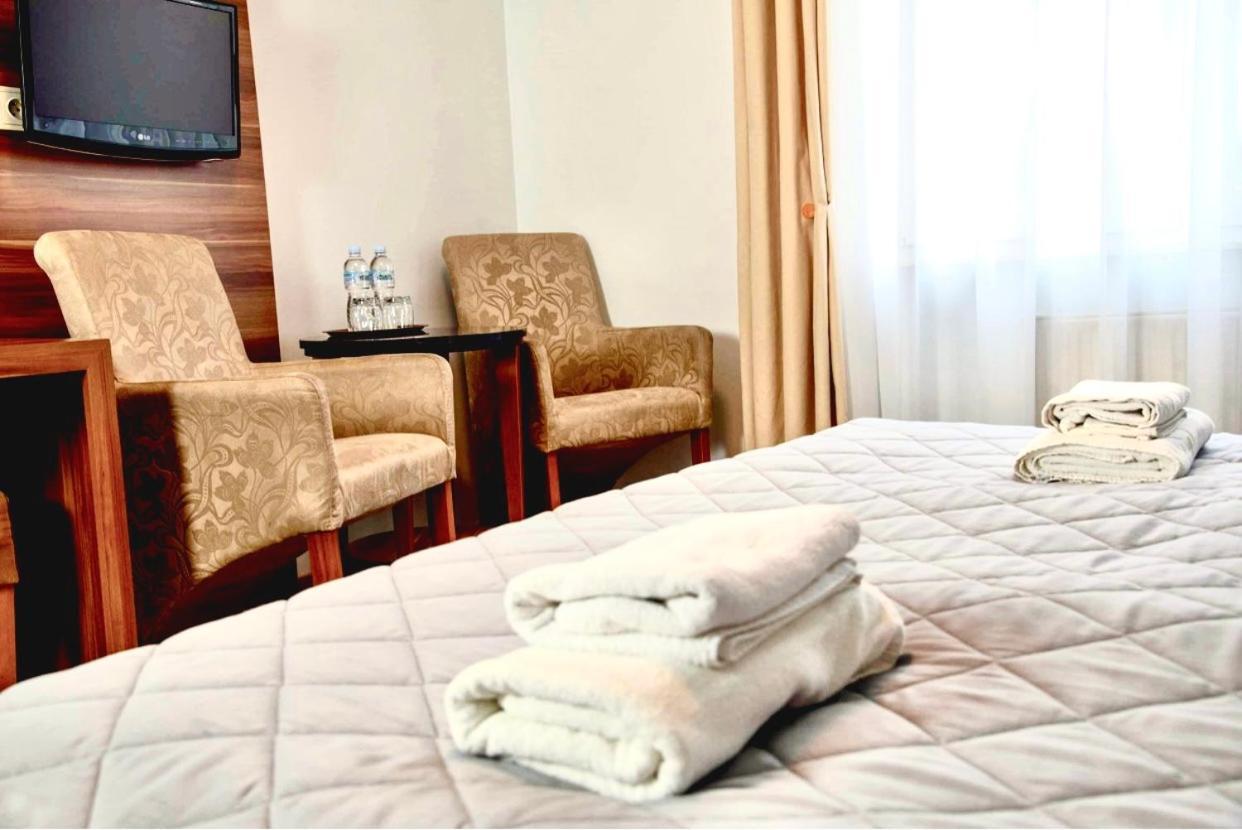 Hotel Komfort Krzywaczka Ngoại thất bức ảnh